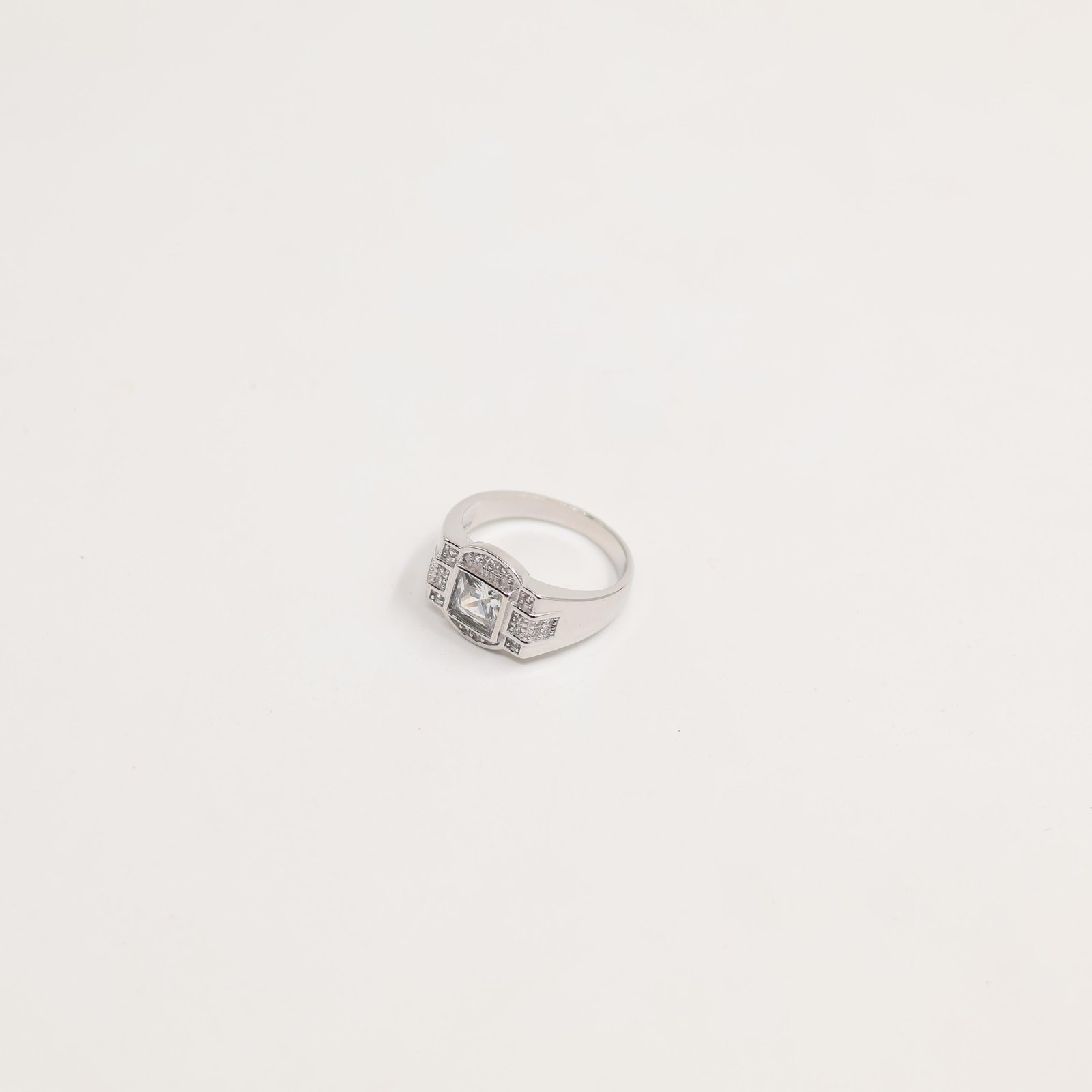 Silver Oval Cabochon Stone Ring