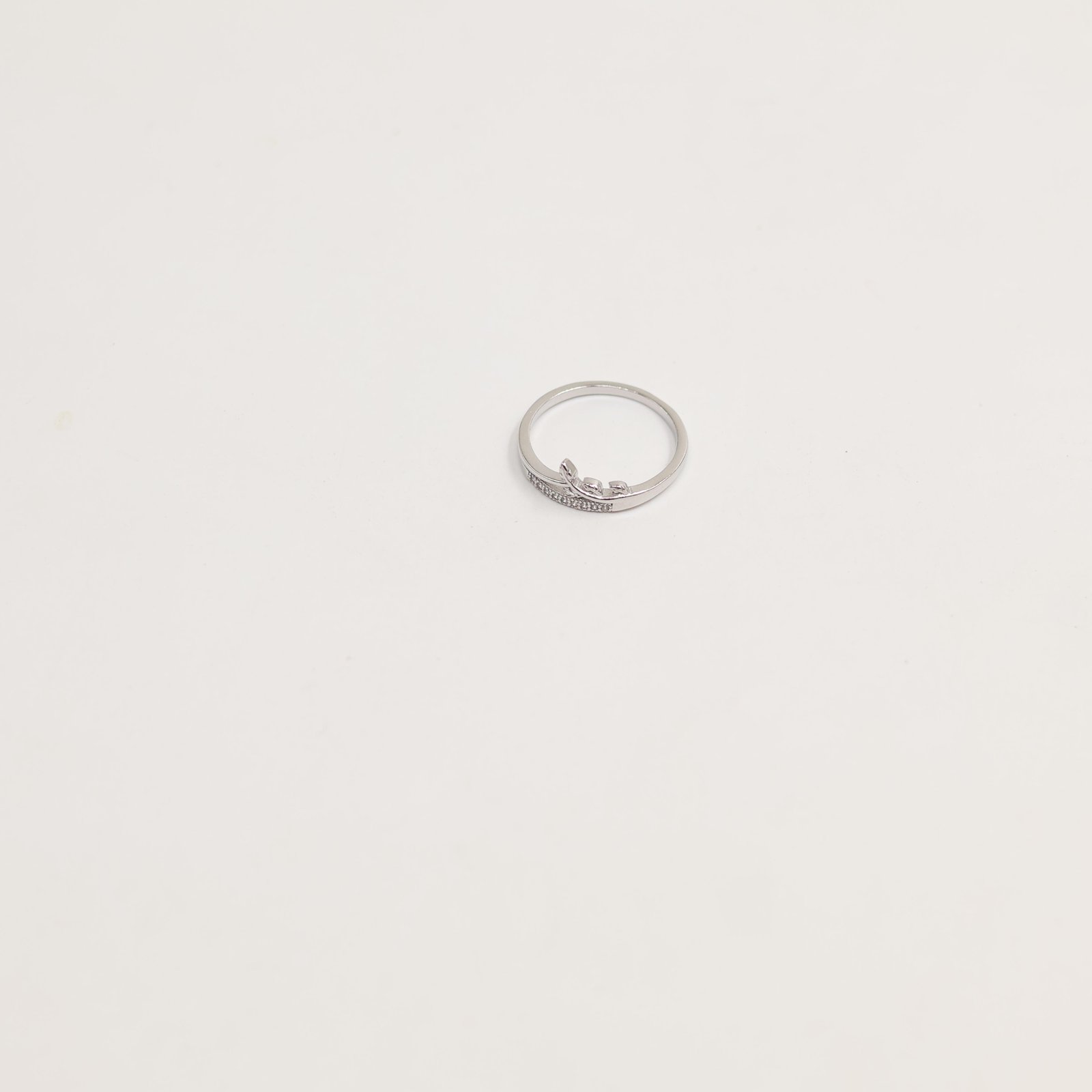 Silver Classic 4-Prong Round CZ Ring