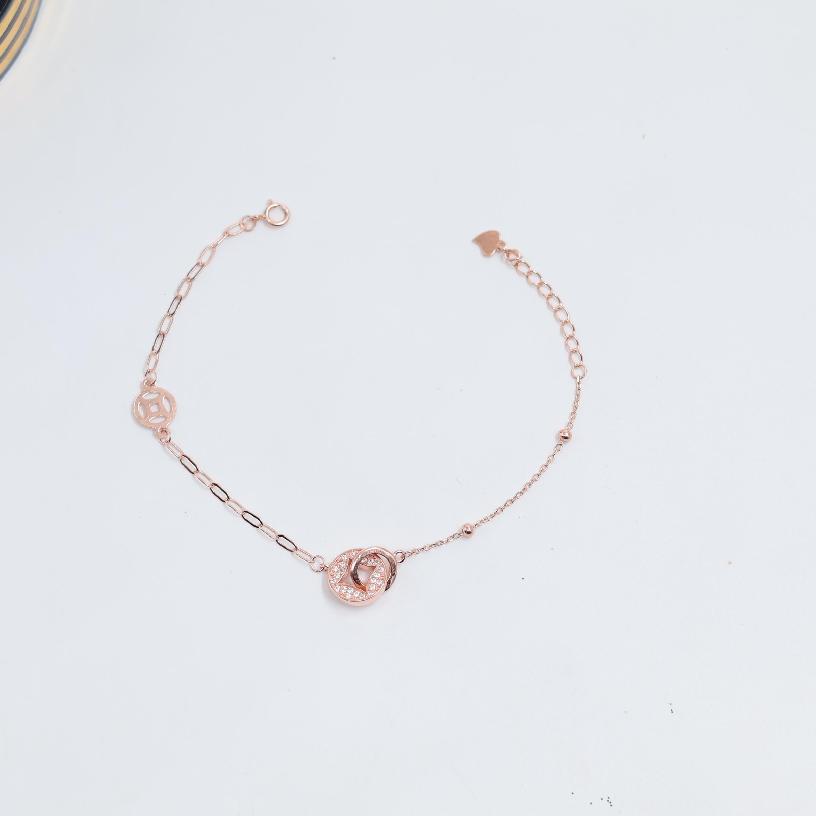 Rose Gold Interlocking Circle Bracelet for Women